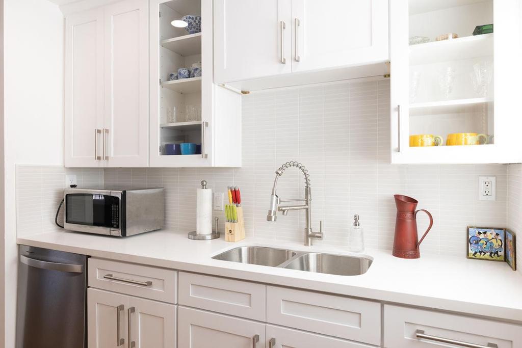 Bed & Breakfast Universal Encino *